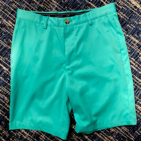 Vineyard vines golf shorts - Picture 1 of 2